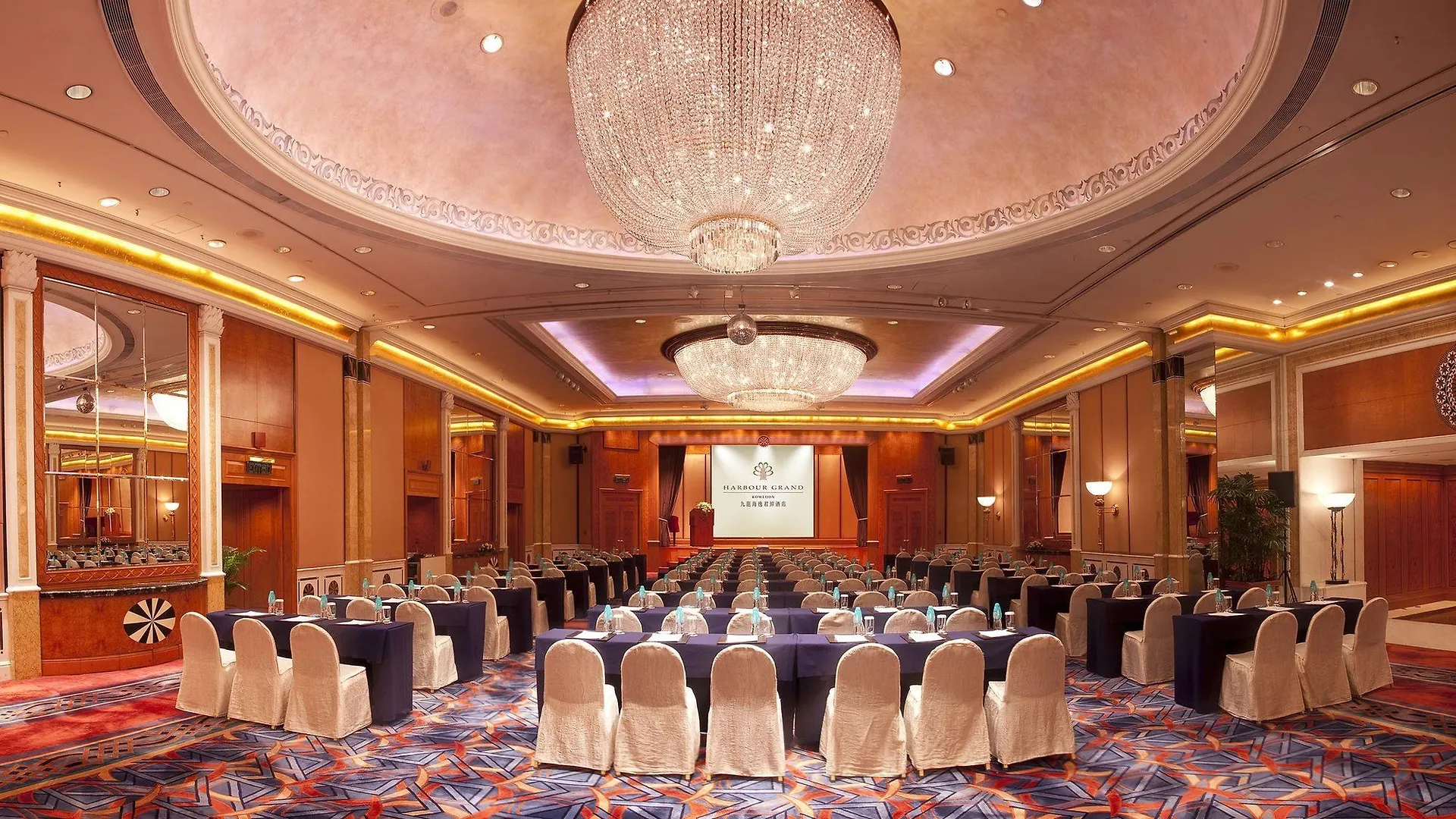 Hotel Harbour Grand Kowloon Hong Kong 5*,  Cina